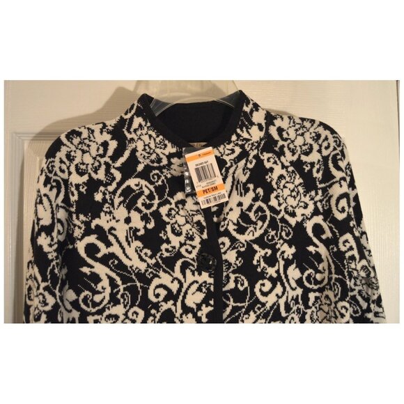 NEW JM Collection Macy's Black & White Sweater Knit Women's Size PET/SM Long Slv - Picture 2 of 5